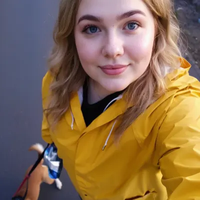 Полина, 23