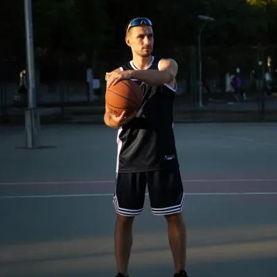 Захар, 28