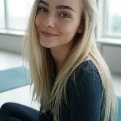 Александра, 23