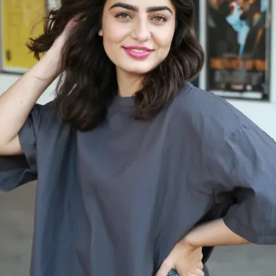 Зарина, 32